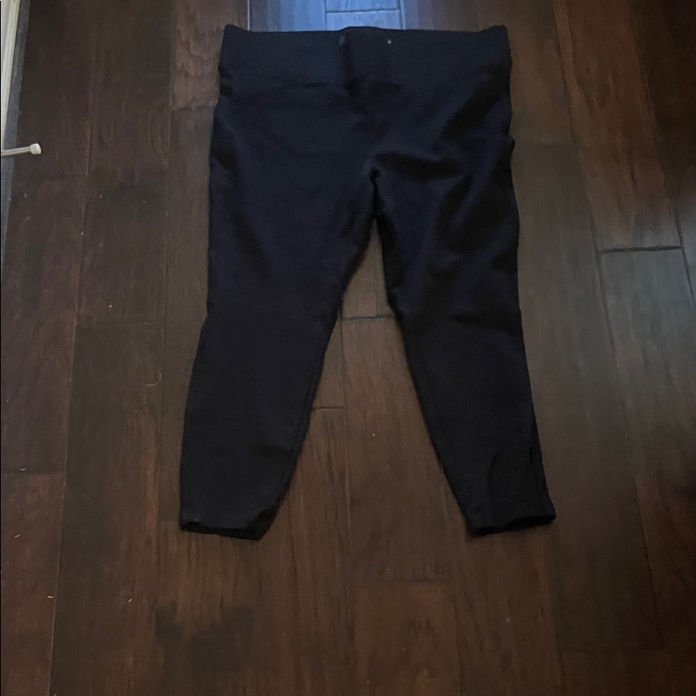 Torrid Pixie Dark Leggings size 2R (2X) cropped EUC